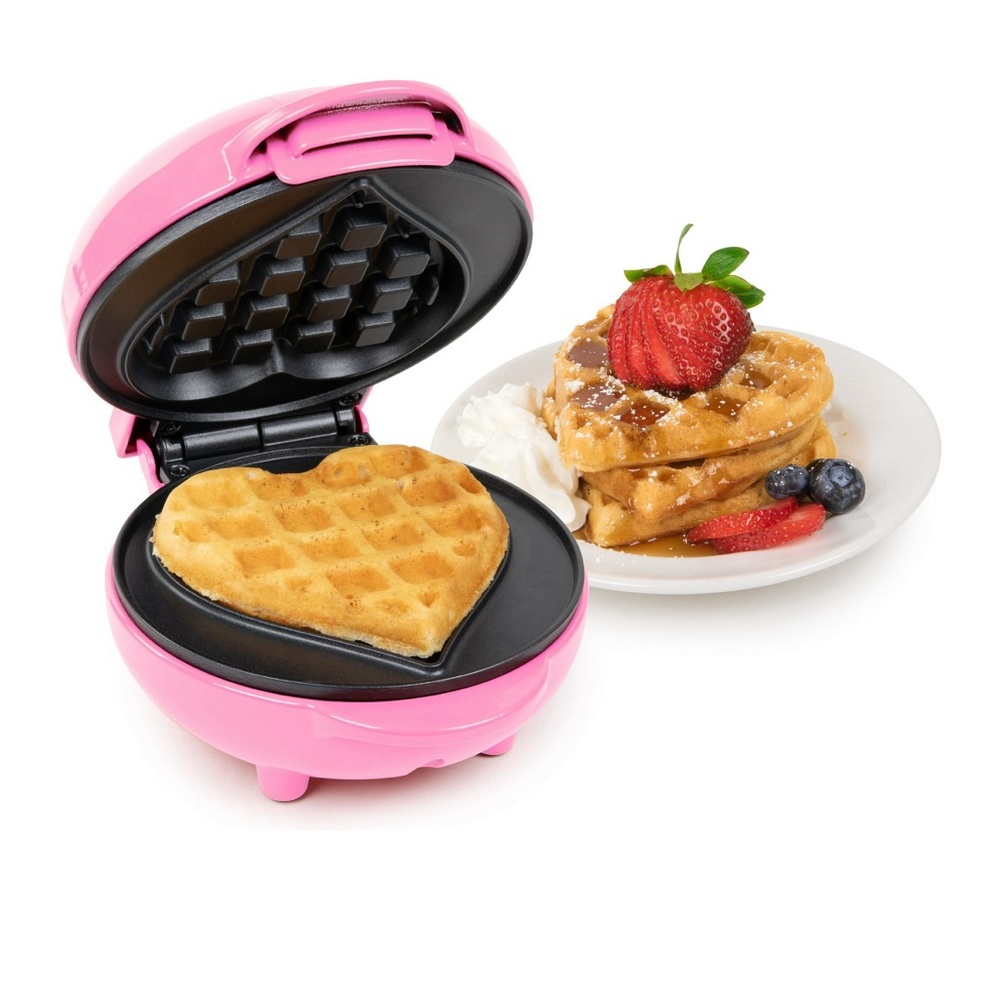 NWT 550 Watts My Mini Heart Waffle Maker